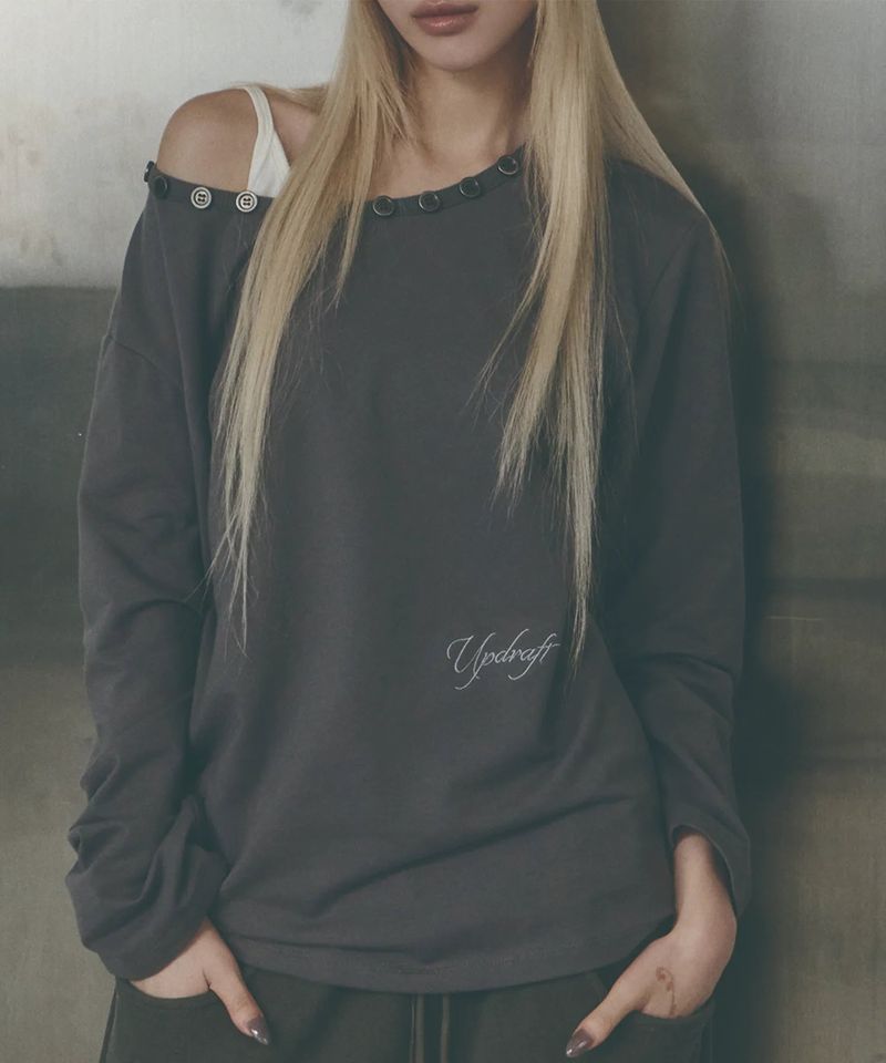 UPDRAFT（アップドラフト）の「ボタンオフショルダー ロングスリーブ[Grey]（トップス）」