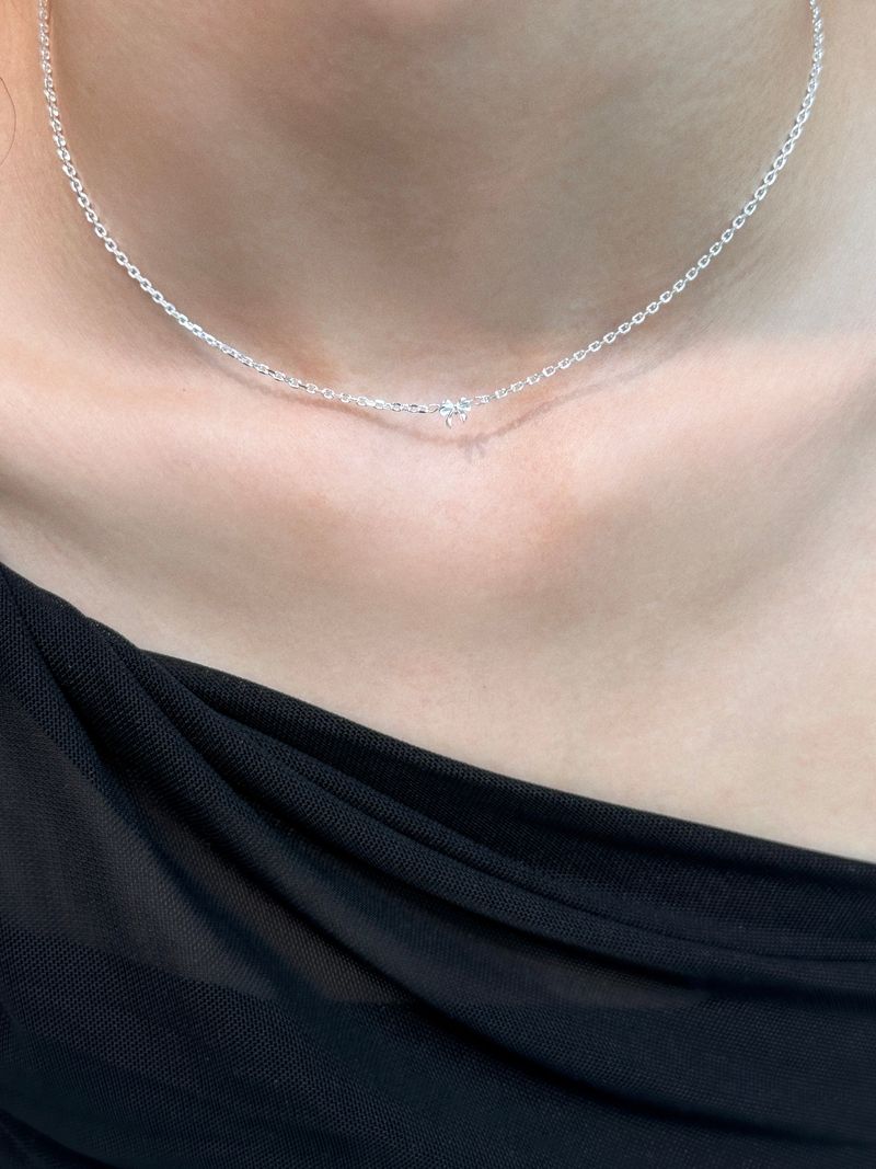 ESSENTIAL RIBBON CHAIN NECKLACE