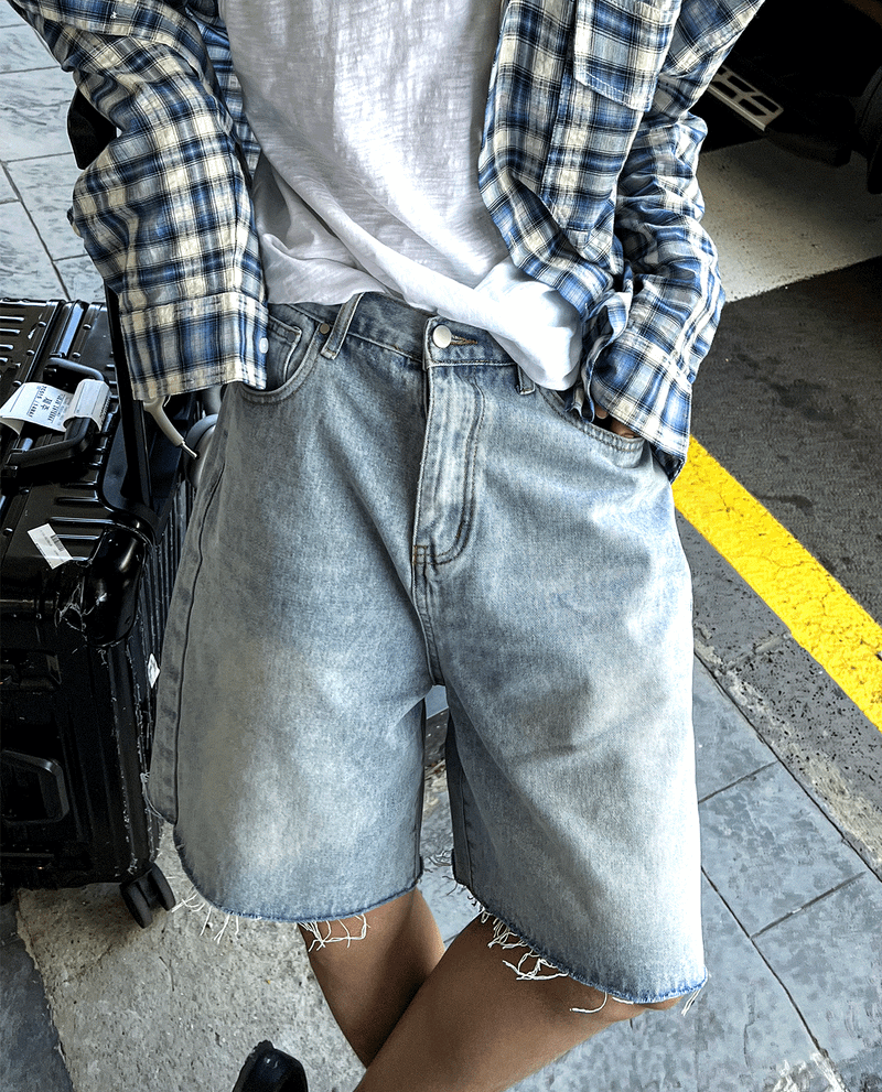 COSYHARU（コシハル）の「half wide cutting denim pants（Pants）」