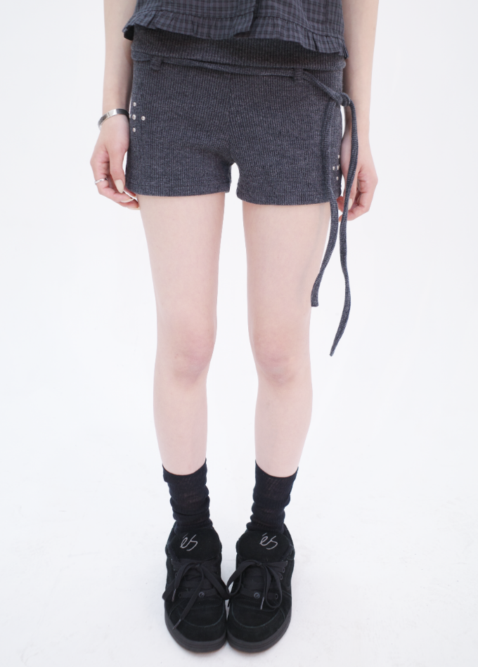 myorang（ミョラン）の「スタッドフォールディングショートパンツ（Pants）」