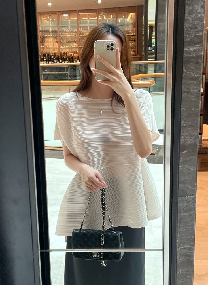 iam mari（アイアム マリ）の「Lubat Unbalanced Pleated Blouse（Tops）」