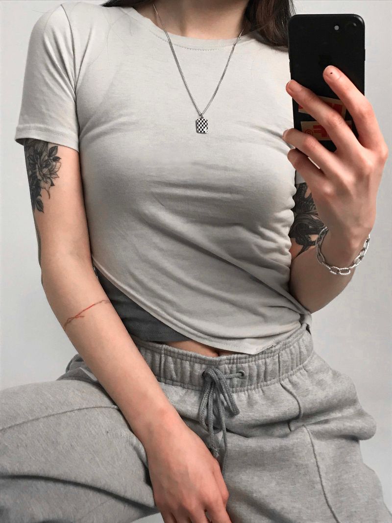 check pattern necklace