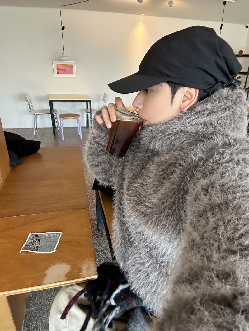 No.1541 boucle fur hood JK