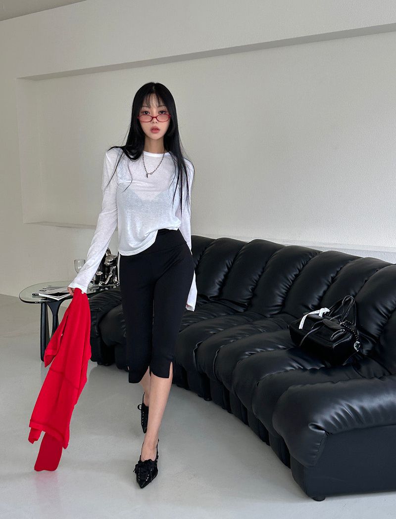 Fluffy and basic plain long-sleeved T-shirt