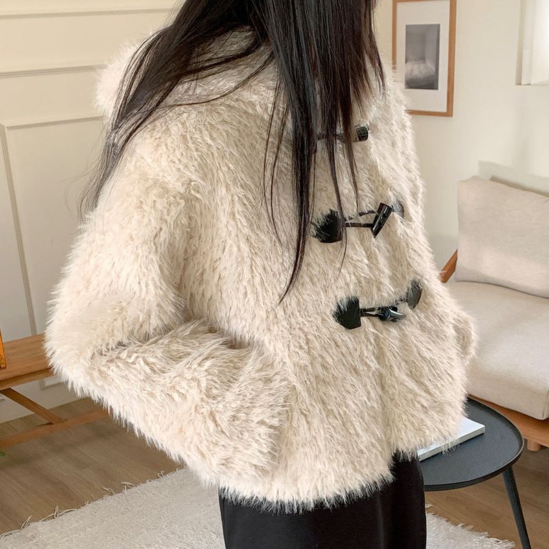 WONDER WONDER(ワンダーワンダー)の「Hild snowflake fur button hoodie tteokbokki coat(Jackets/Outerwear)」