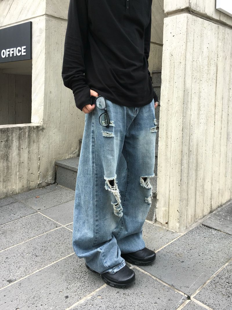 Penser Distressed Denim Pants
