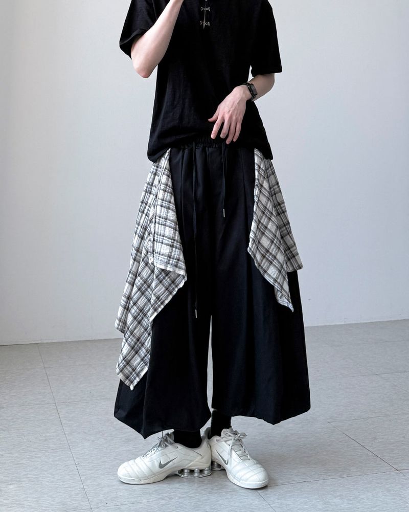 YOURNUS（ユアナス）の「Hype Layered Bermuda Pants（Pants）」