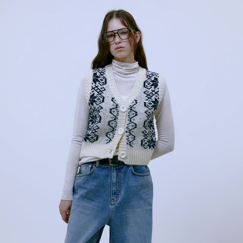 Nordic Knit Button Vest (IVORY)