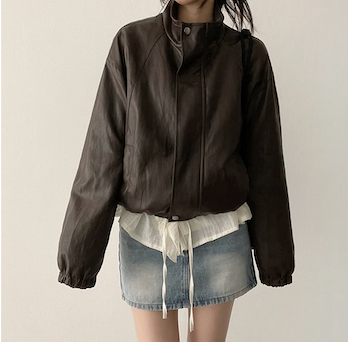 Thin and light leather jacket! High Neck Leather Blouson Jumper