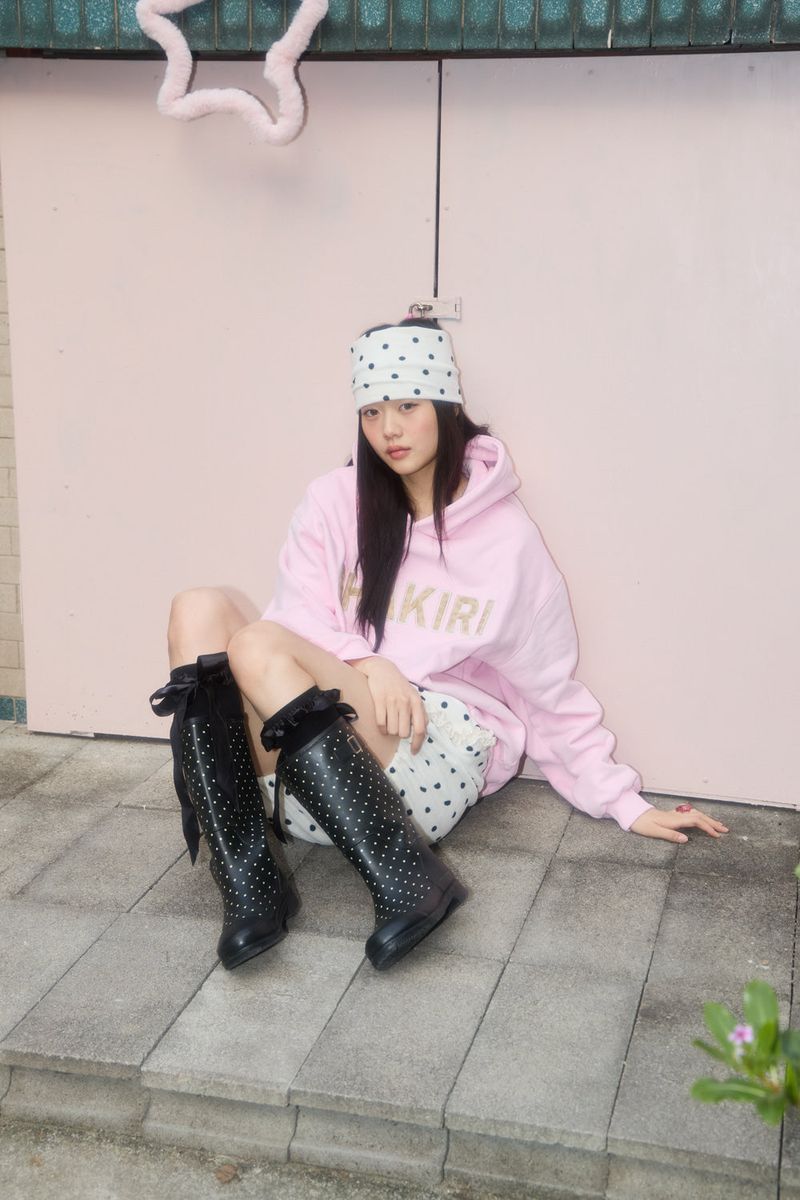 SHAKIRI(シャキリ)の「LEO SHAKIRI LOGO HOODIE (PINK)(Tops)」