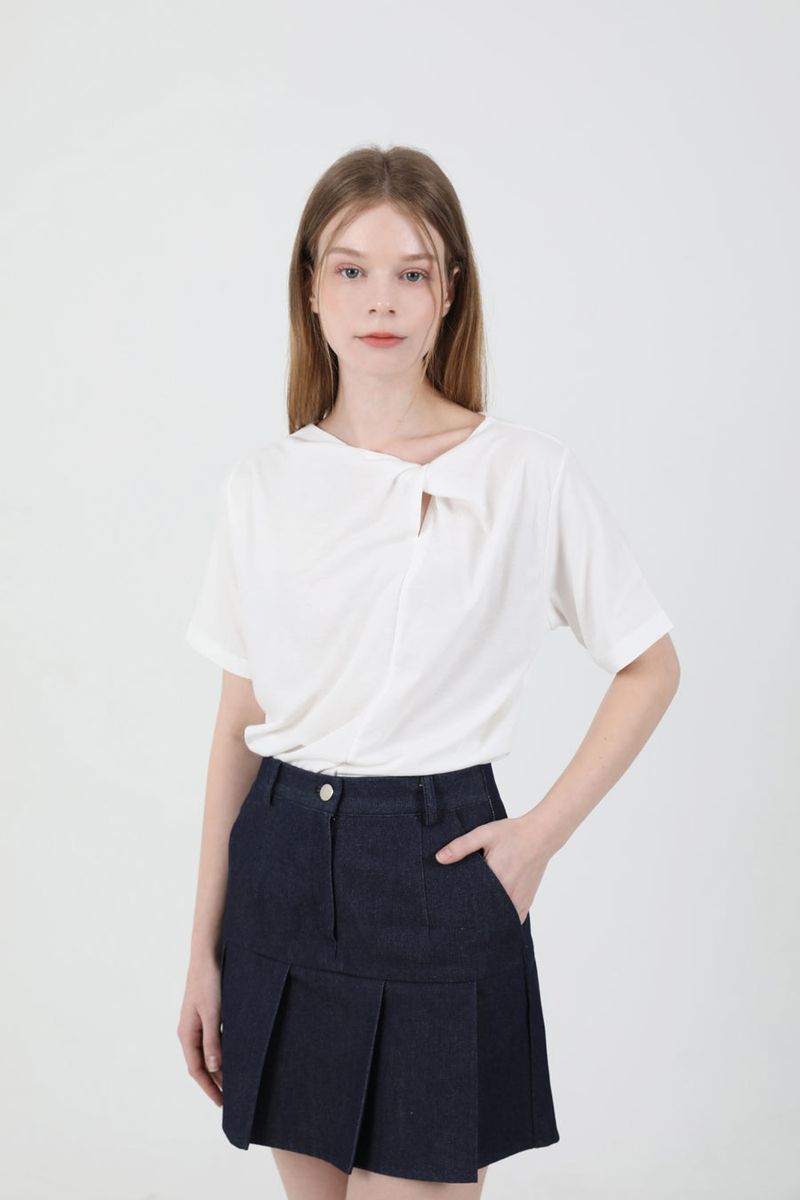 Modern Slit Shirring T-shirt White