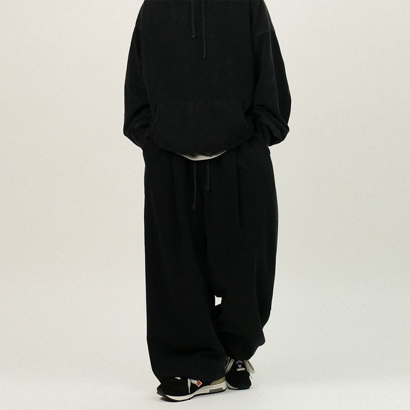 SEMIKAJI（セミカジ）の「ODD Pigmnet One-tuck Wide Banding Pants（Pants）」