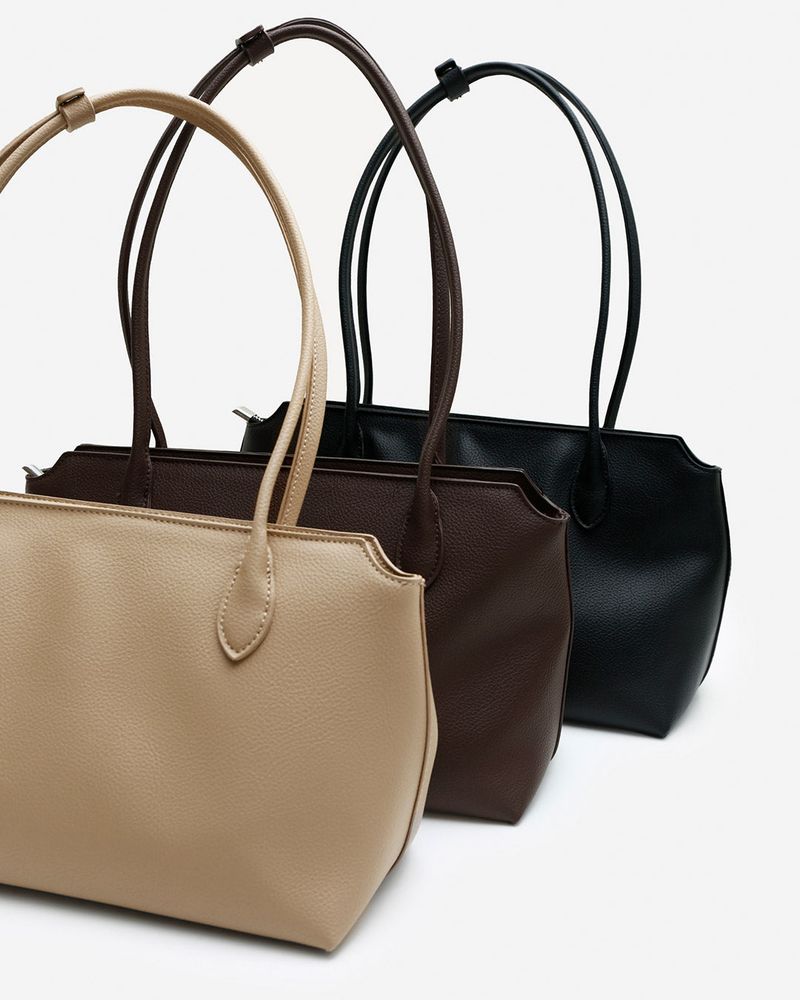 MAYBINS（メイビンス）の「Metted Shoulder Bag（Bags）」