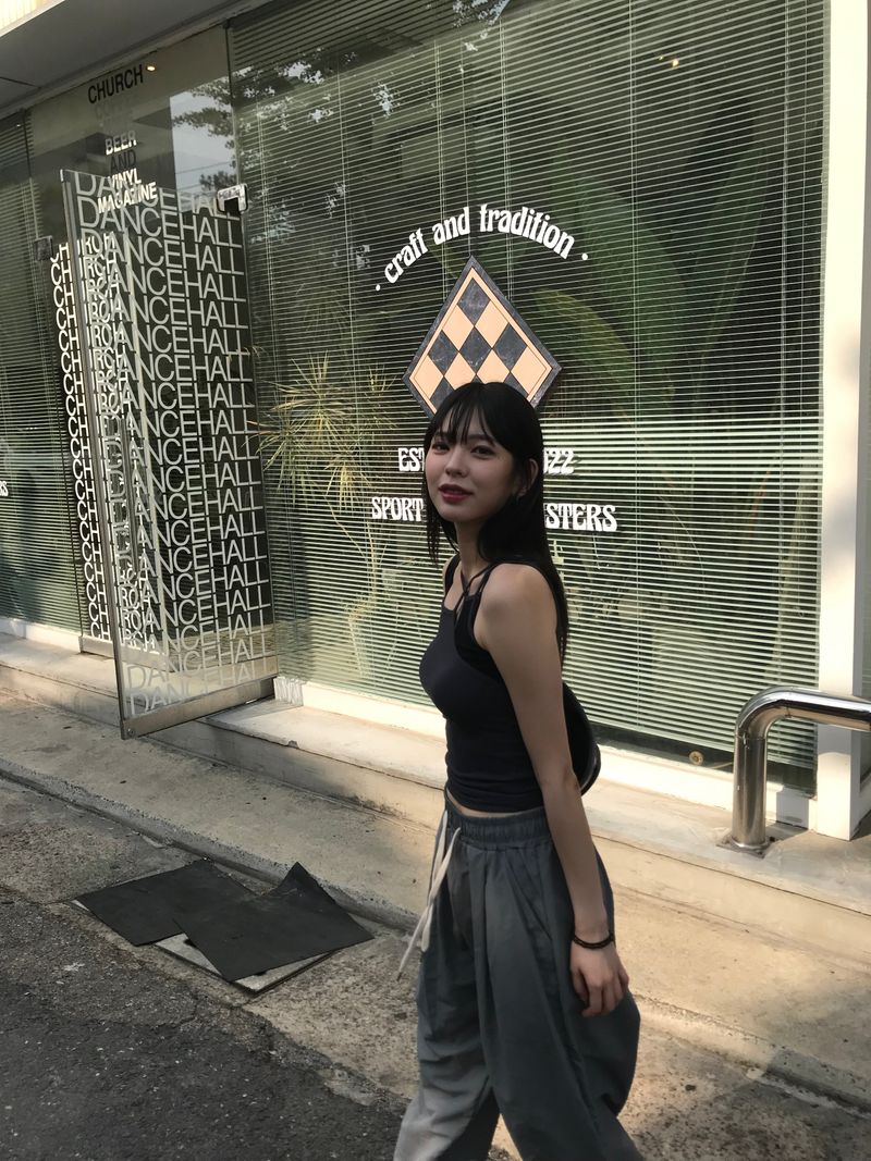 Twin layered sleeveless