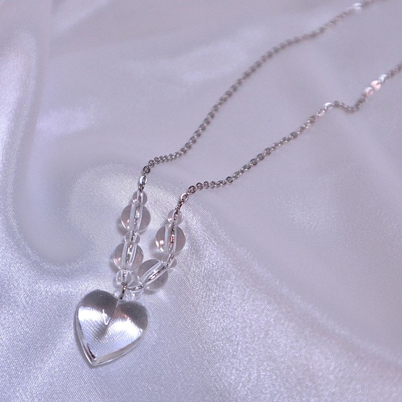 transparent heart bead necklace