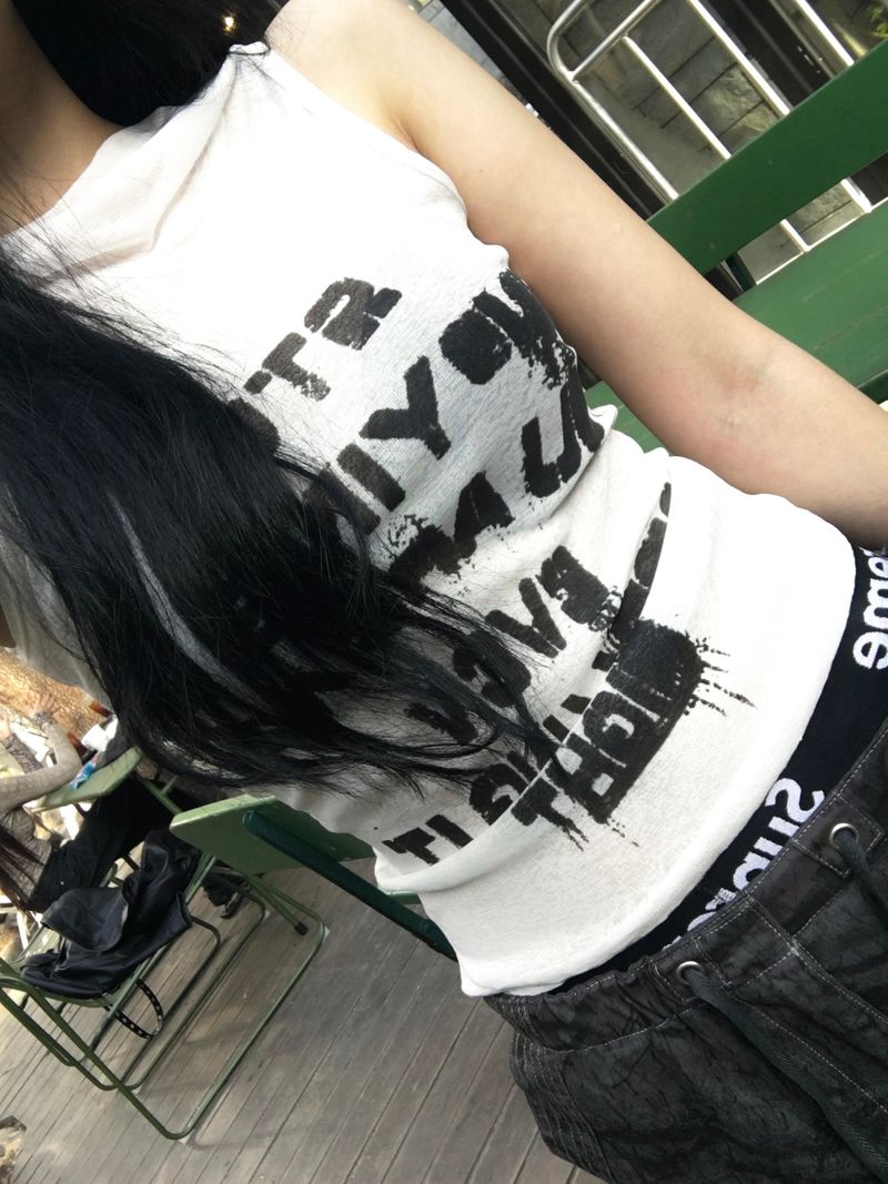 lettering hoodie sleeveless