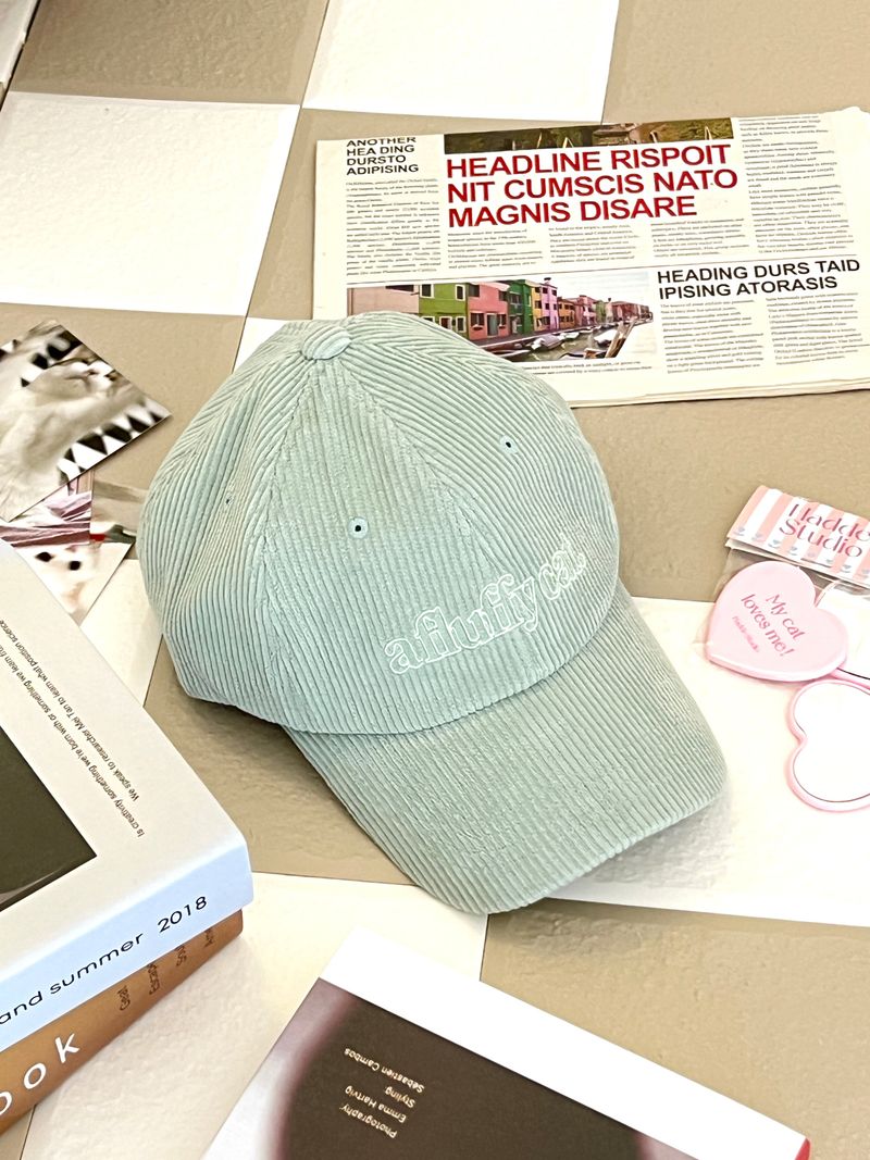 A FLUFFY CAT CORDUROY MINT BALL CAP