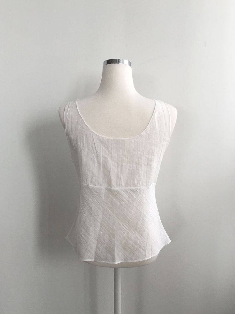 Blur ribbon top