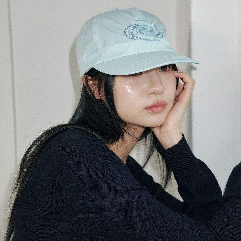 ALLINCOMPLETE(オールインコンプリート)の「トルネード ナイロン 5パネルキャップ (Sky Blue)(帽子)」
