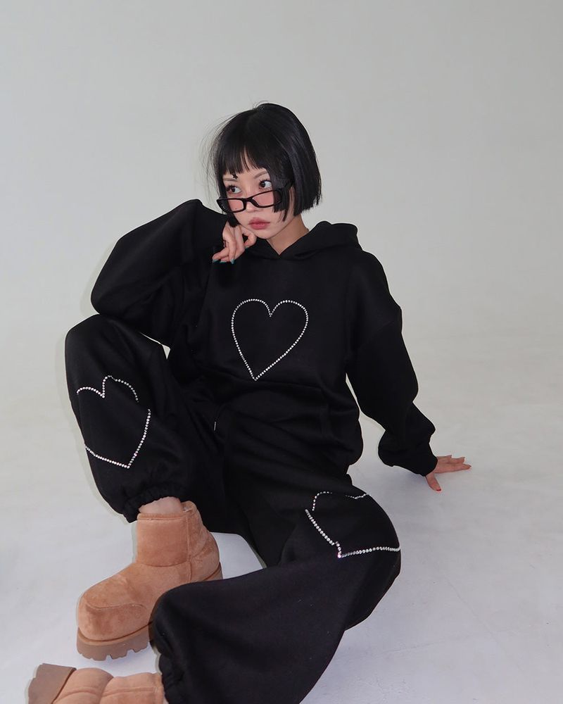 Delight-J（ディライトジェイ）の「Heart Cubic Napping Hooded & Jogger Two-Piece Set（Setup）」