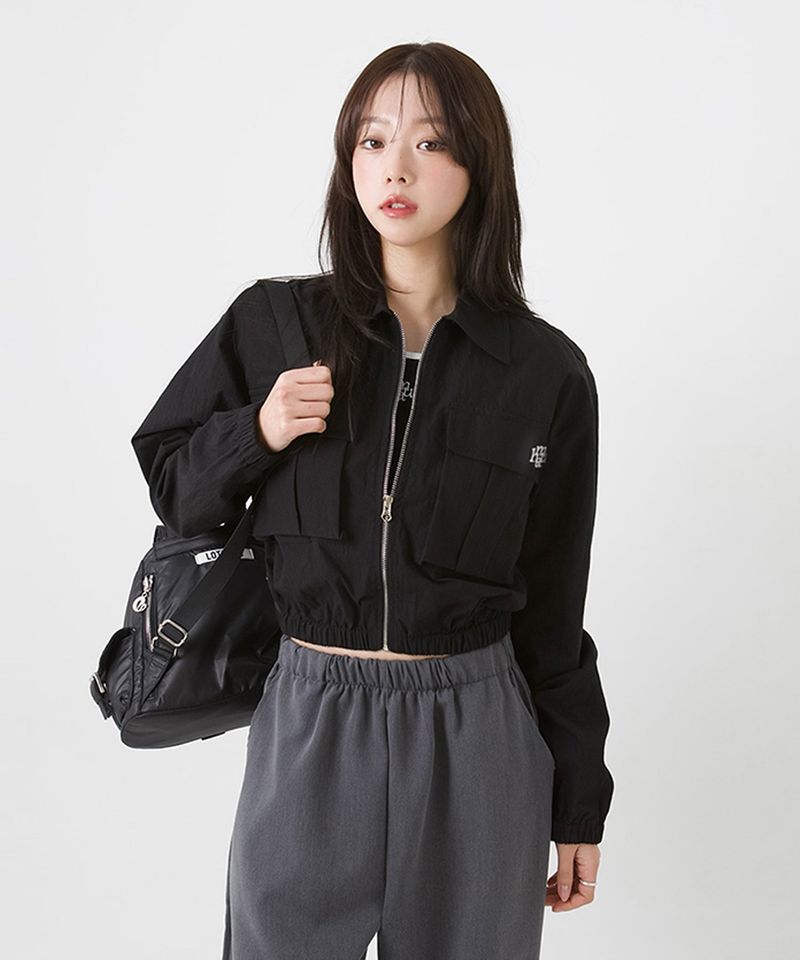 muahmuah（ムアムア）の「ロゴ 2ポケット バンディング クロップ ジャケット[2color]（ジャケット/アウター）」