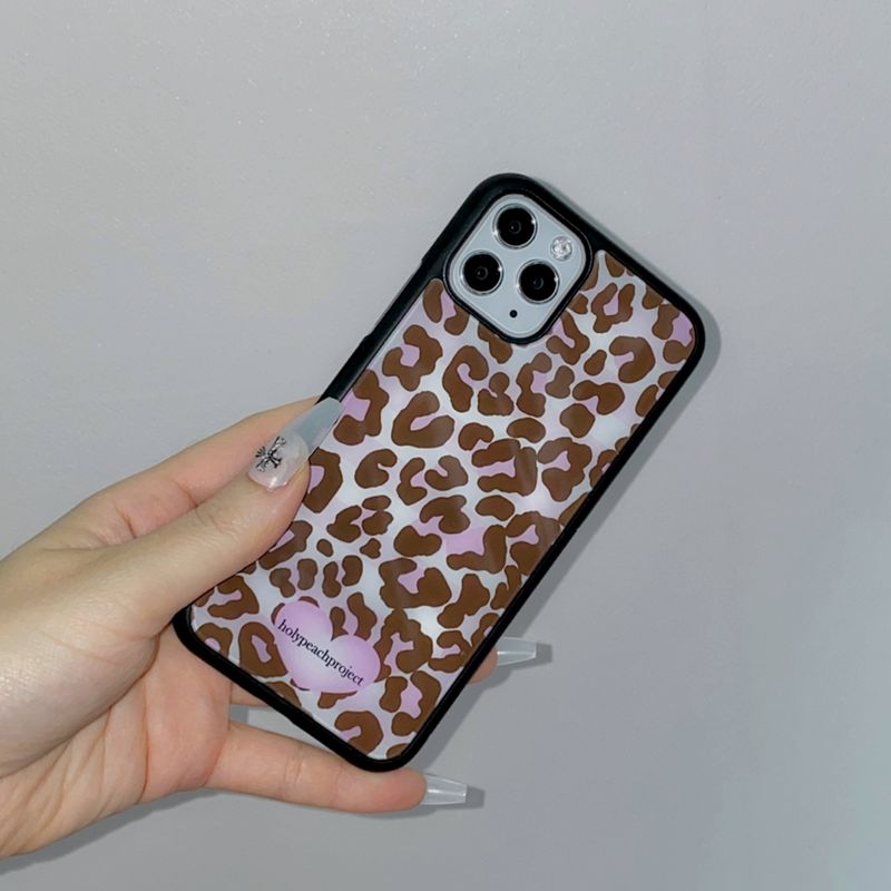 holypeachproject（ホリーピーチプロジェクト）の「[MADE] Leopard strawberry choco Glass Bumper iPhone Case（Smartphone Accessories）」