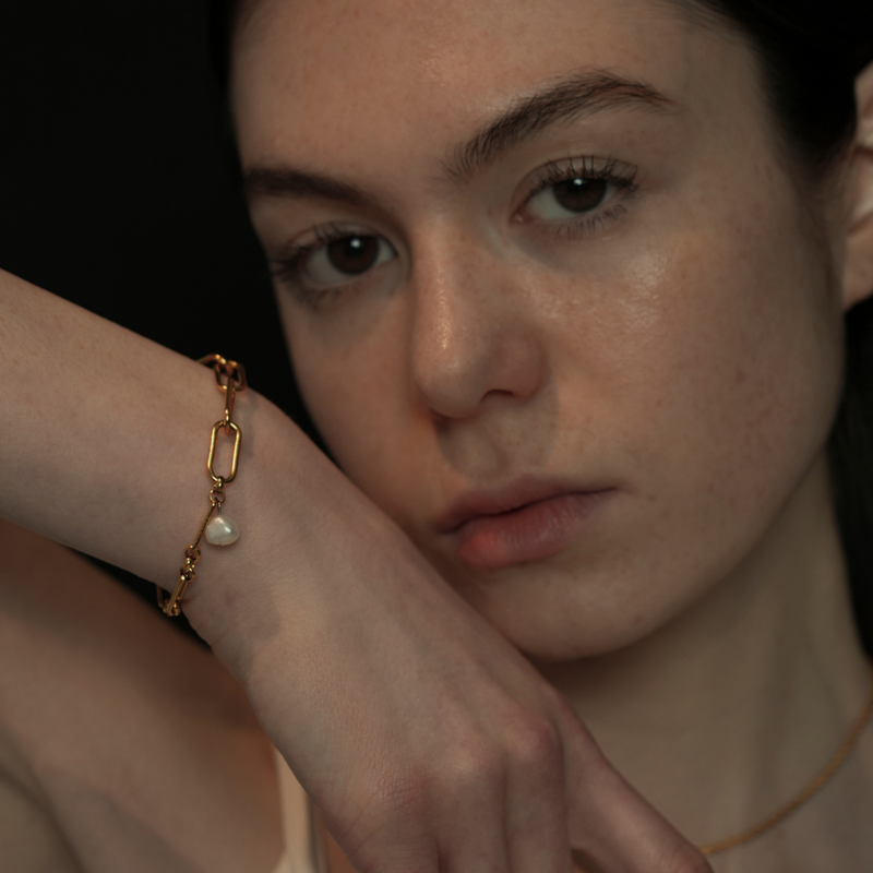 pearl chain brace