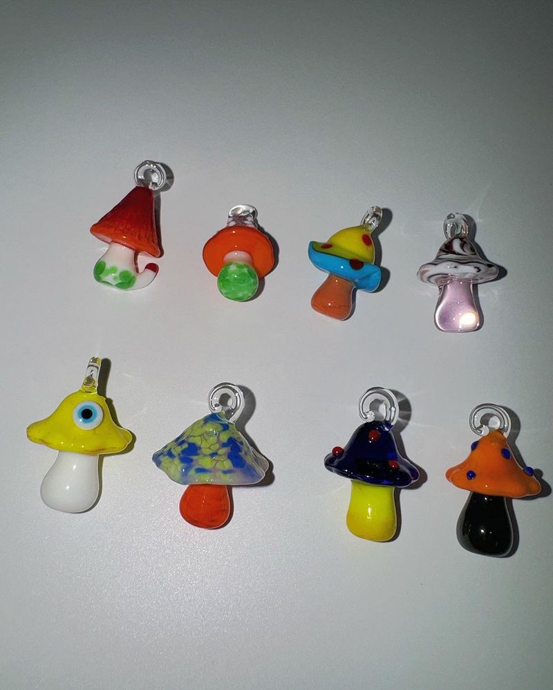 Trippy mushroom keychain.04 (8type)