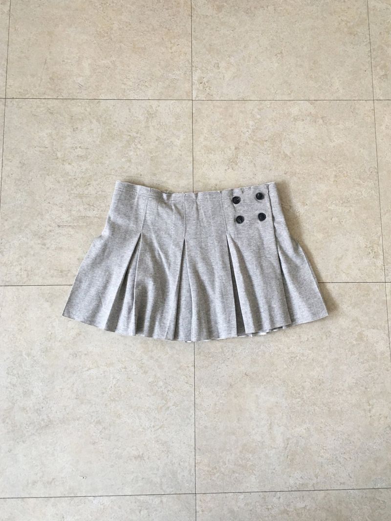 Low pleated sweat mini skirt