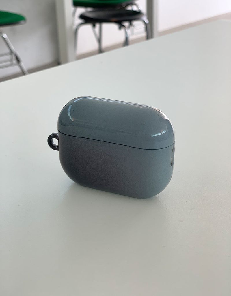 [MADE] スモーキー AirPods ケース