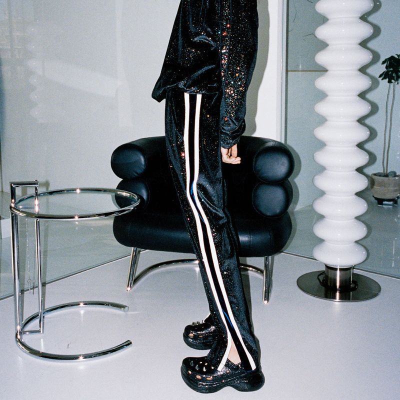 CLUT STUDIO(クラットスタジオ)の「0 3 twinkle velvet track pants - BLACK(Pants)」