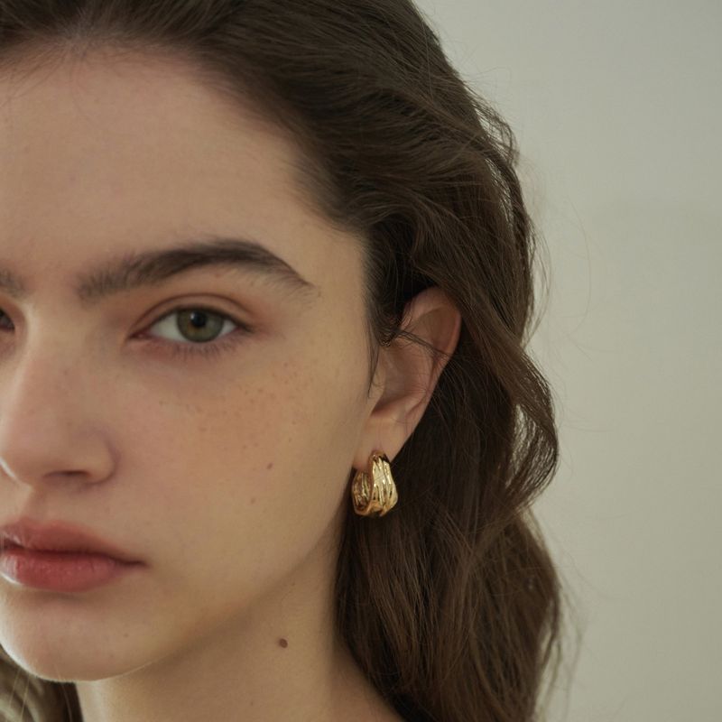 SIEOR(シオル)の「WILLOW earring_gold(Accessories)」