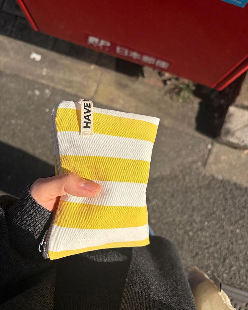 Wide stripe flat pouch - yellow , M size