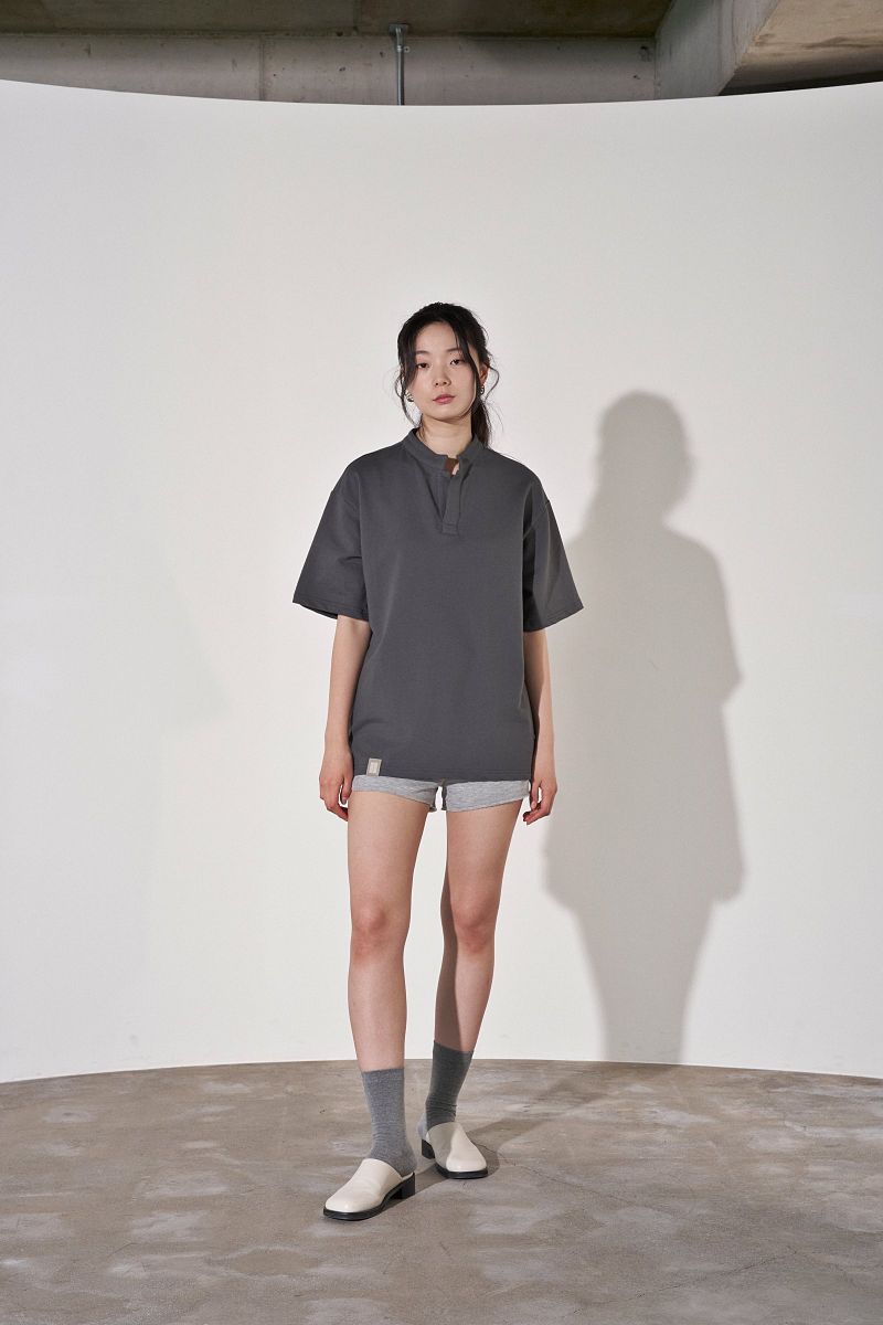 S-C OPEN HENLEY-NECK 1/2 TEE (Charcoal)
