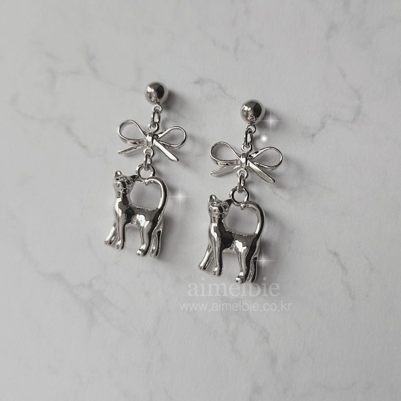 Kitty and Bow Earring - Silver Color