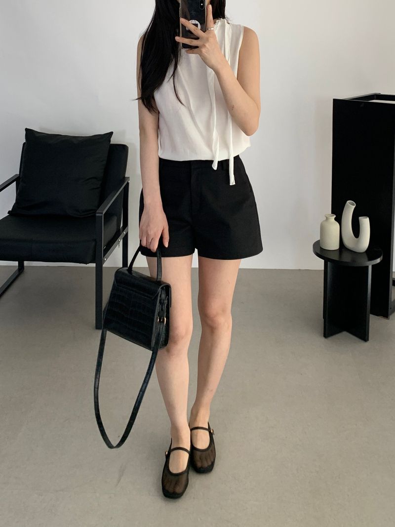 Aiden Tie Sleeveless Blouse