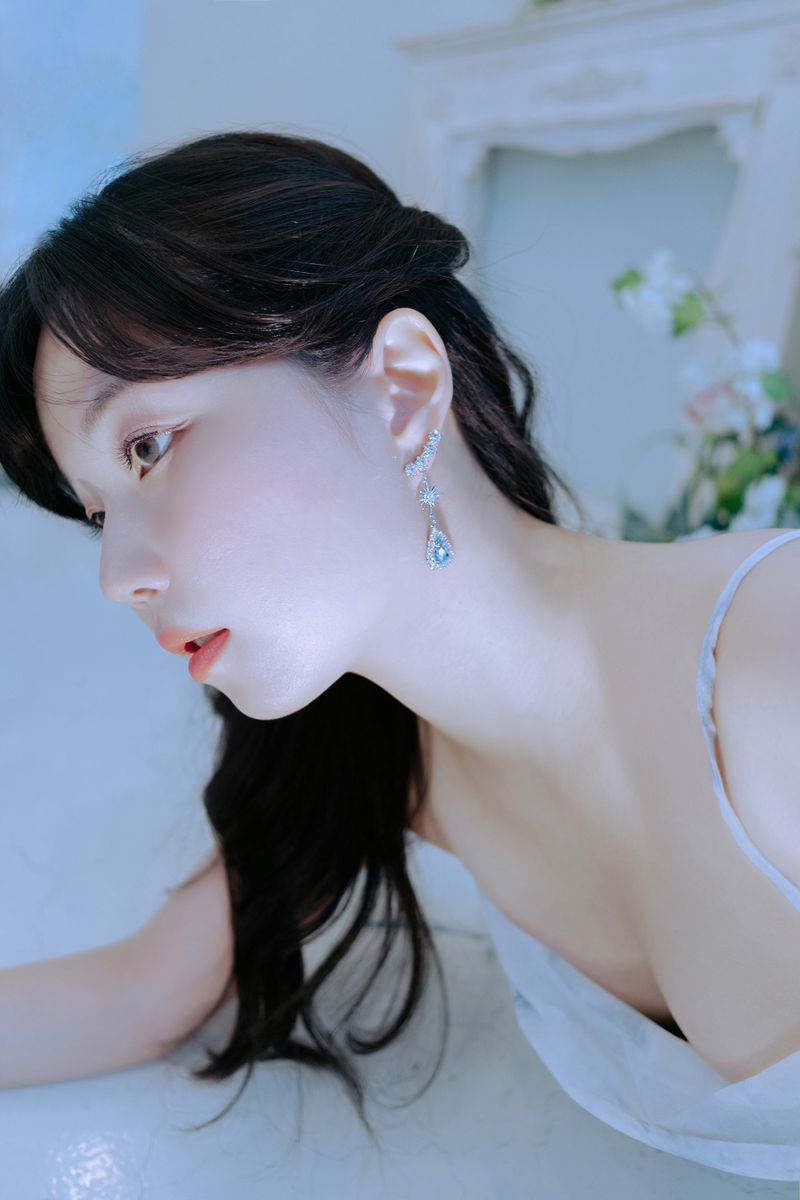 [IVE Liz Earring] Stellar Elf Earring - Light Sapphire