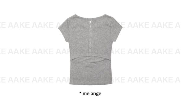 BACK BUTTON SLIT TEE