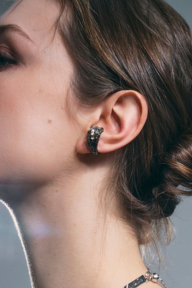 NO.316 [BLACK] GEOMETRY STAR EARCUFF