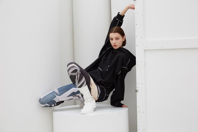 OVERLOCK STITCH HOODIE (2 COLORS)