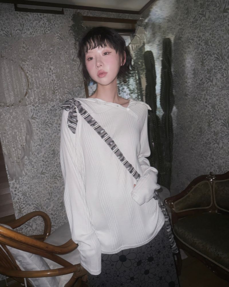 (3color) Shirring Diagonal Button Drape Hoodie Knit Tee