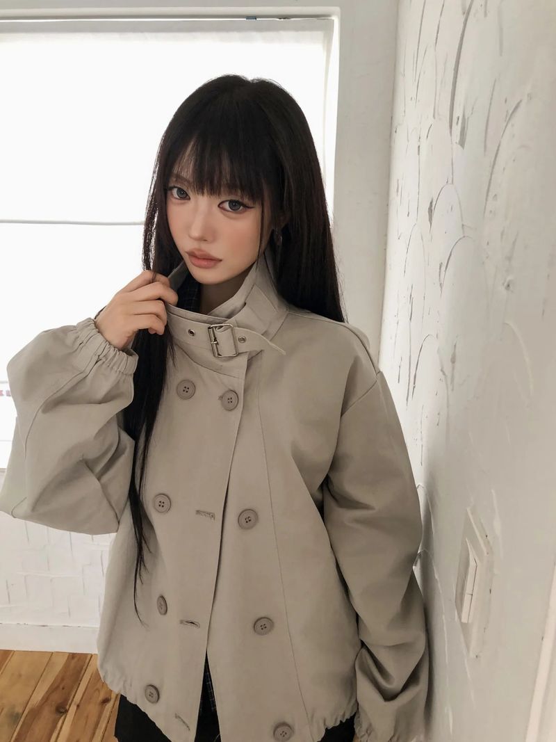 WONDER WONDER（ワンダーワンダー）の「キュビン バックル ショート トレンチ ジャケット（ジャケット/アウター）」