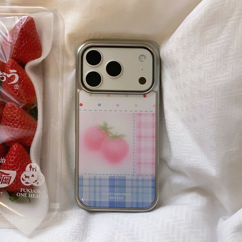 SWEEAR(スウィア)の「BERRY PATCHWORK SILVER EPOXY CASE (Smartphone Accessories)」