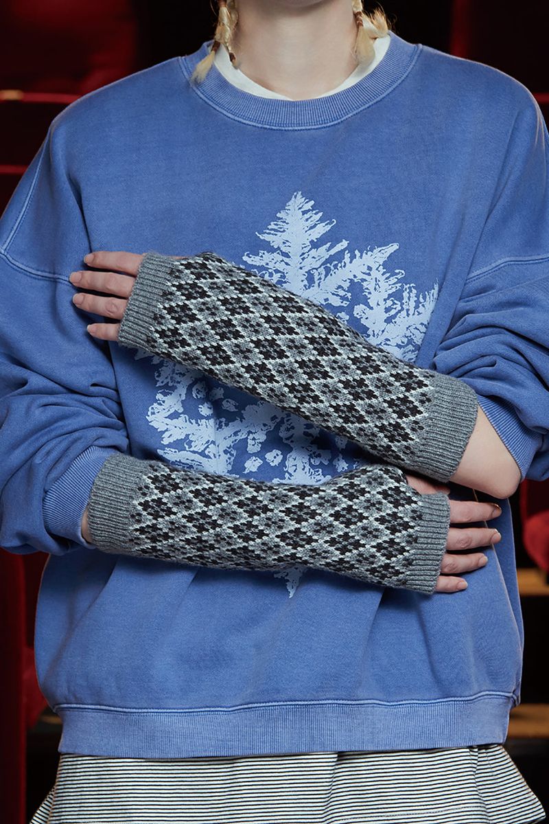 ARGYLE CHECK HANDWARMER / GREY