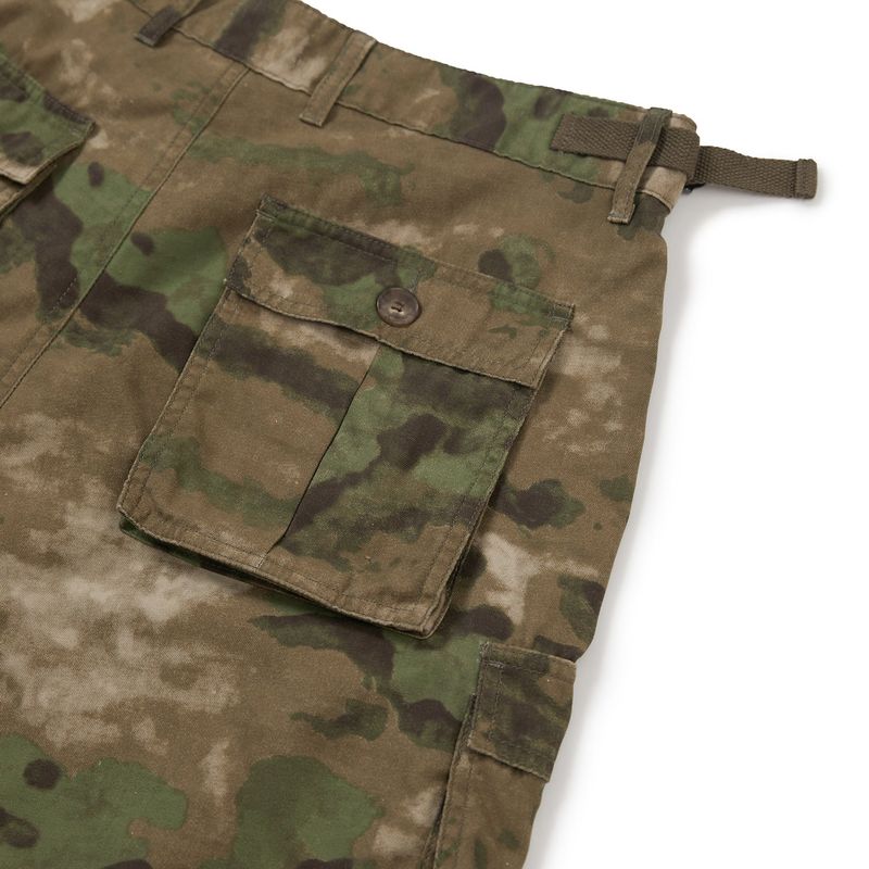 Wanderer cargo bermuda pants / Camo