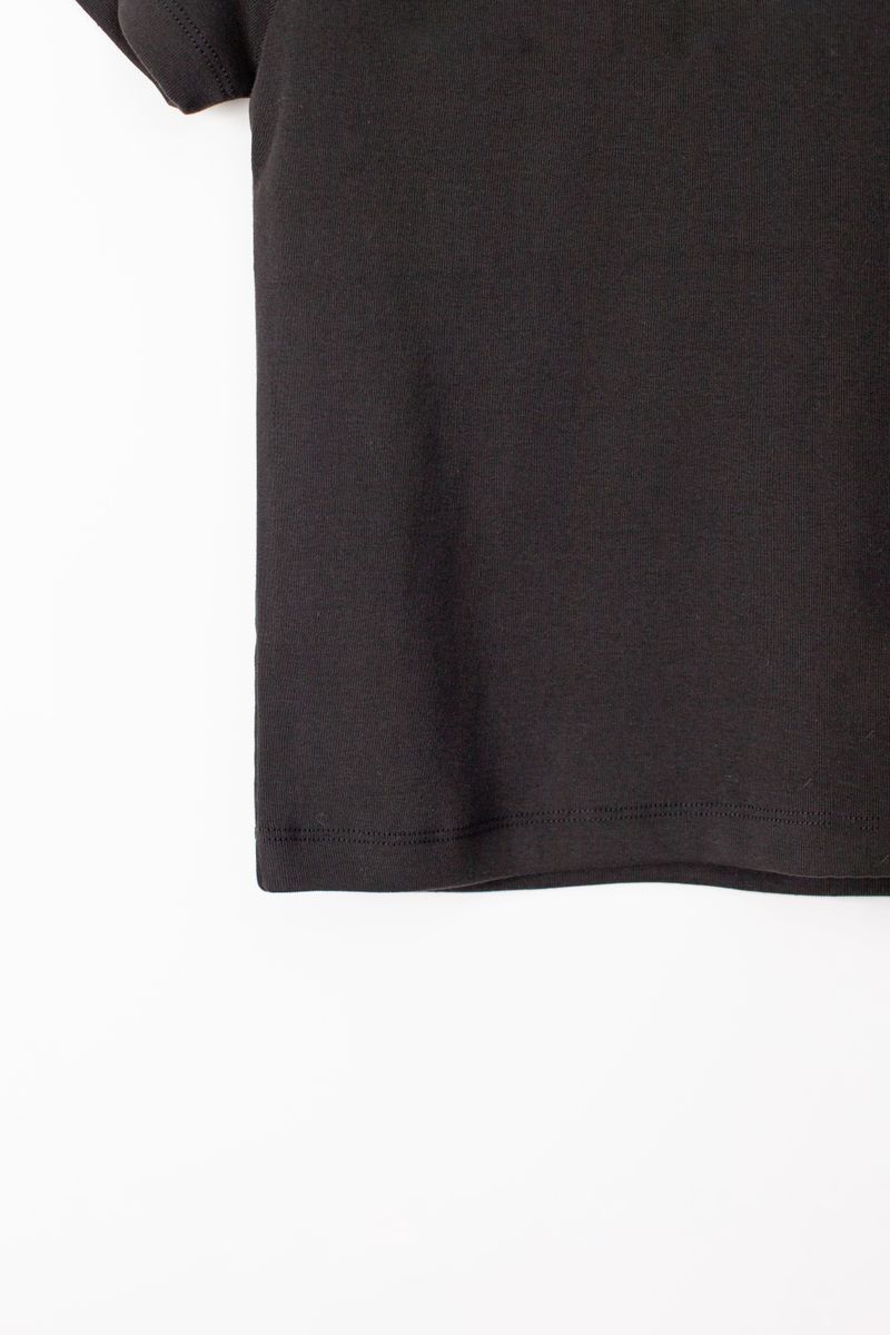 Round half T (Black)
