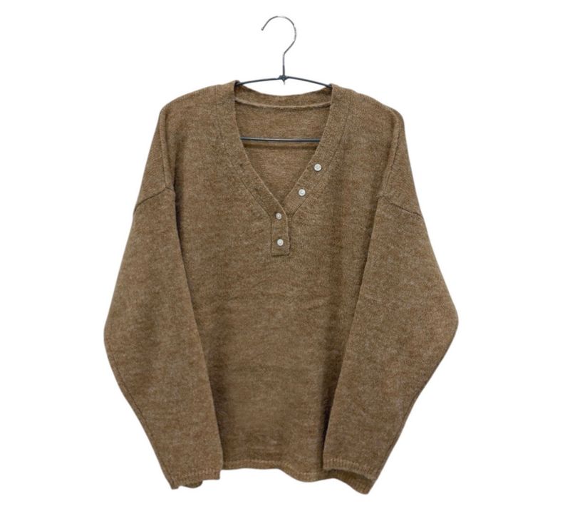 Bena Rouge V-Neck Button Knit (5c)