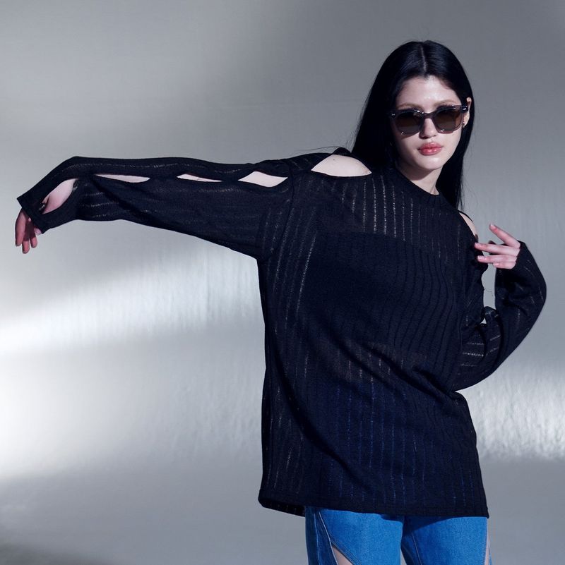 CUT-OUT SUMMER KNIT (BK)