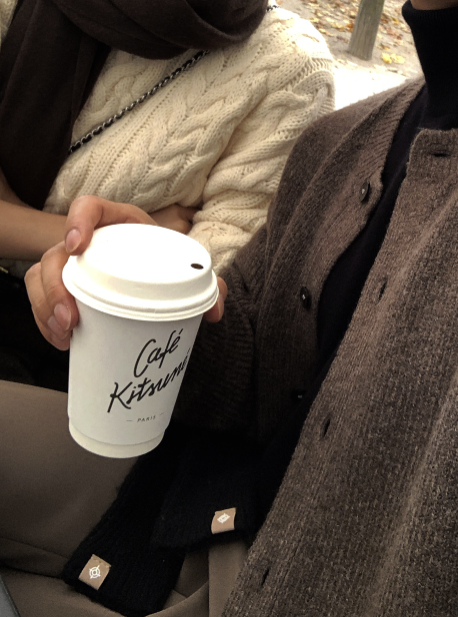 Deface Daily Hachi Round Semi Over Cardigan