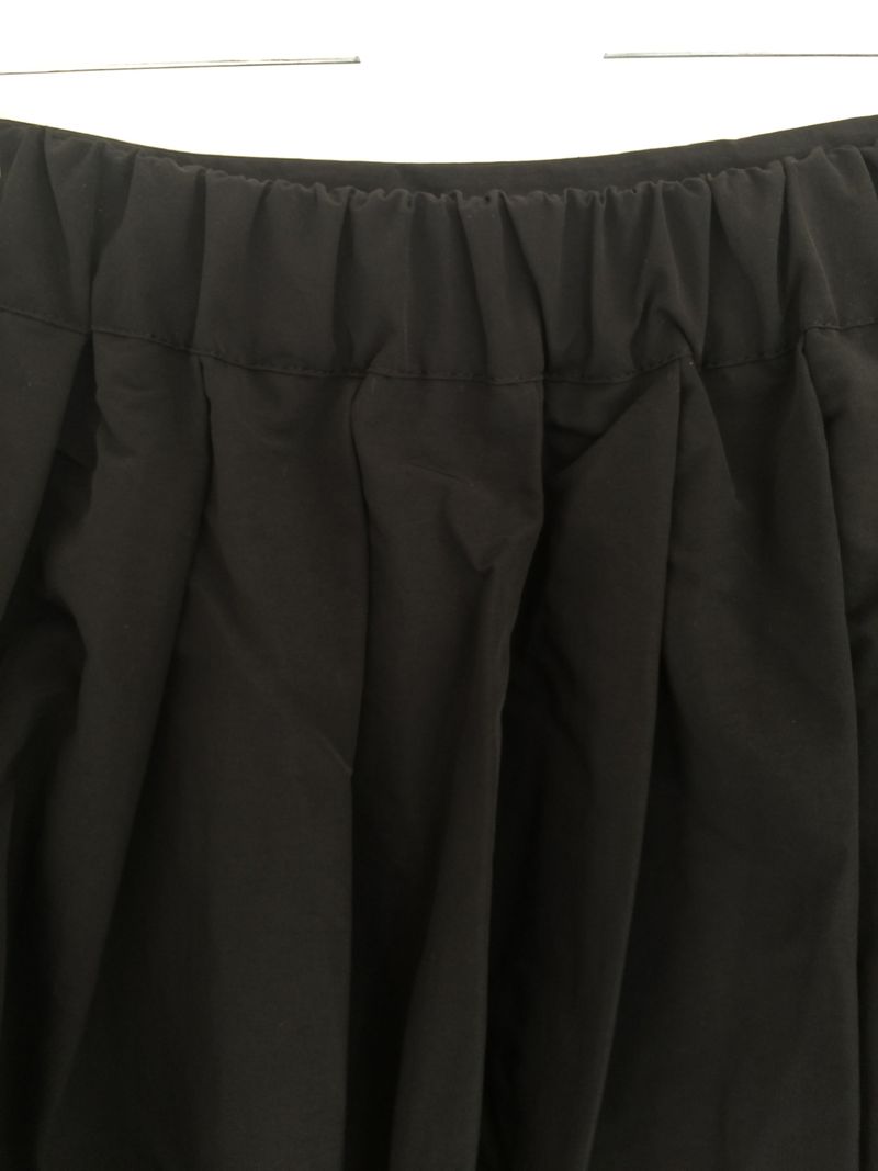 Powder pleats and pouch skirts